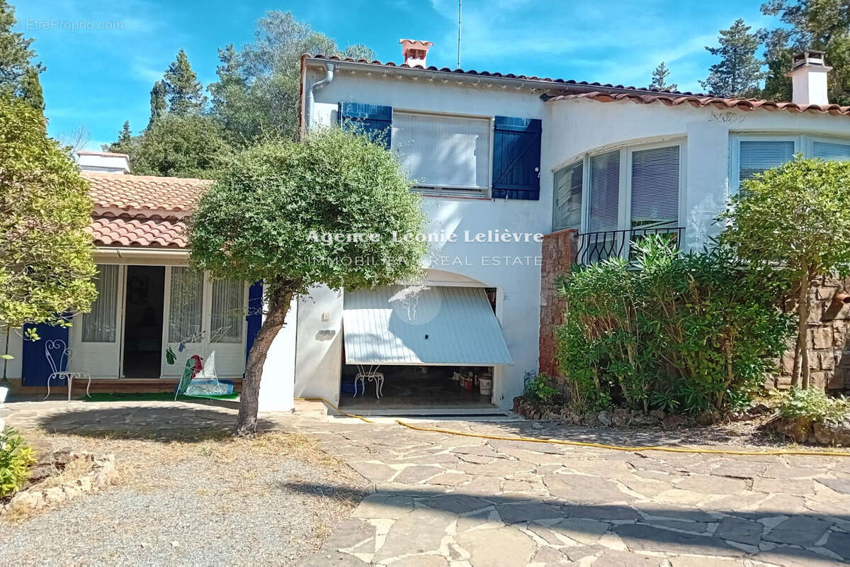 Maison à LES ISSAMBRES