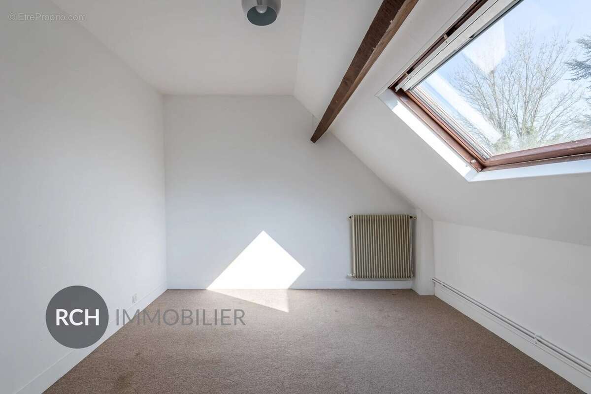 Maison à MONTFORT-L'AMAURY