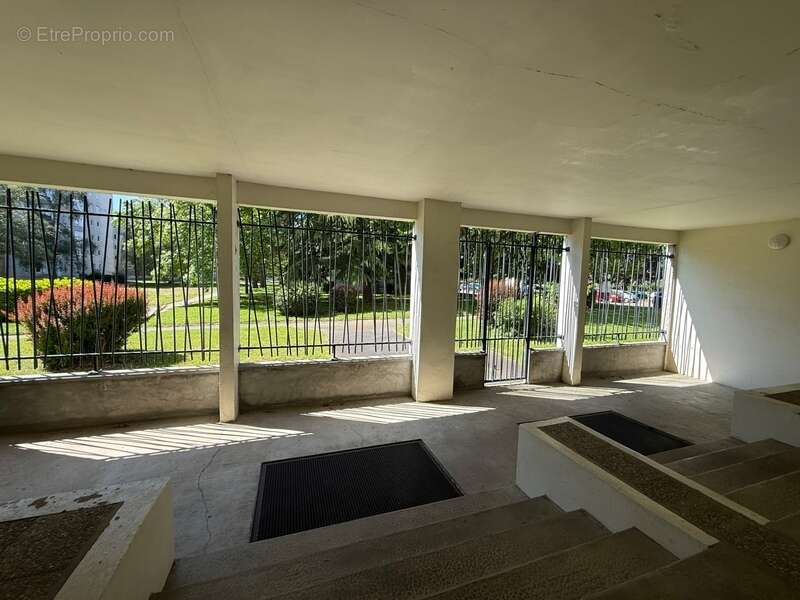 Appartement à MONT-SAINT-AIGNAN
