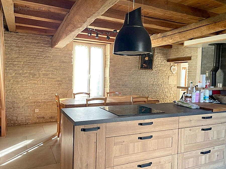 Maison à LA RONDE