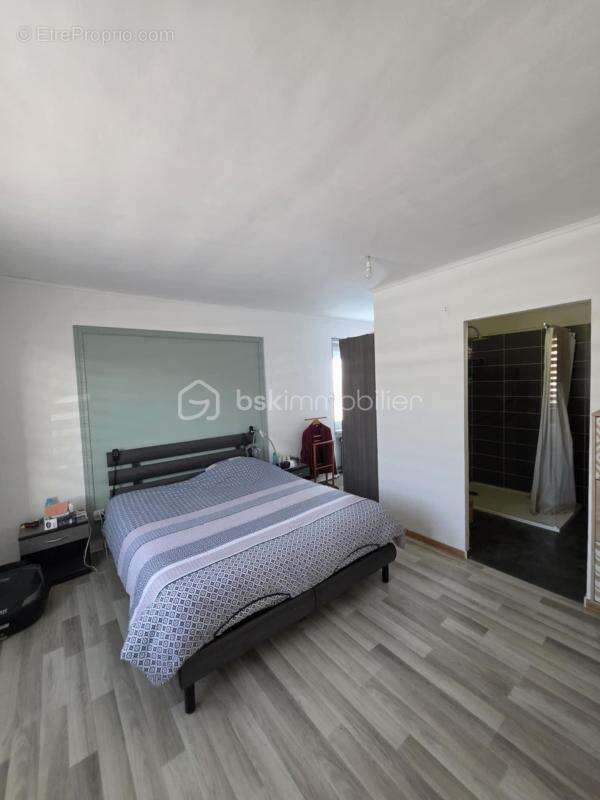 Maison de bourg de 190m2 avec terrain et Garage - photo 7