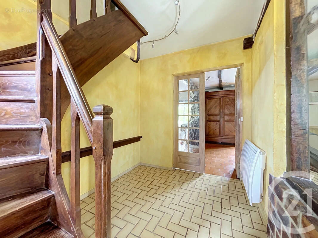Maison 140 m² à Saint-Andre-Les-Vergers  - photo 6