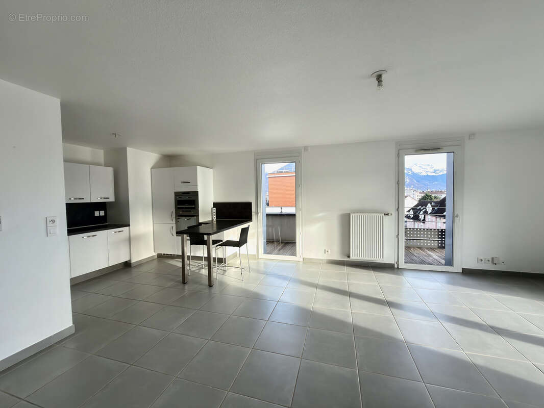 Appartement à MEYTHET