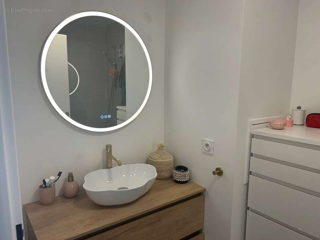 Appartement à CHENNEVIERES-SUR-MARNE