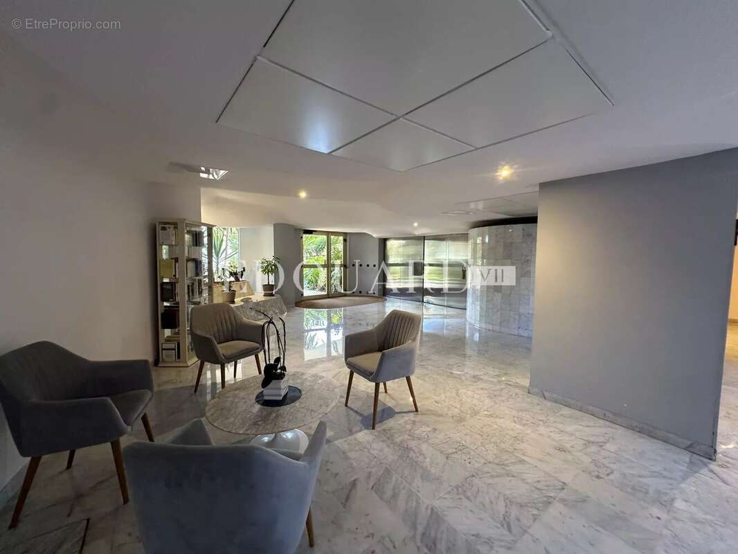 Appartement à ROQUEBRUNE-CAP-MARTIN