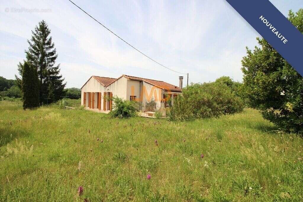 Maison à BUSSAC-SUR-CHARENTE