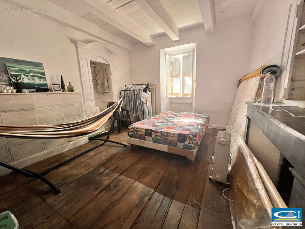 Maison 170 m² à Saint-Felicien  - photo 3