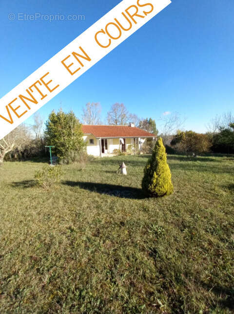 Maison à MAUVEZIN