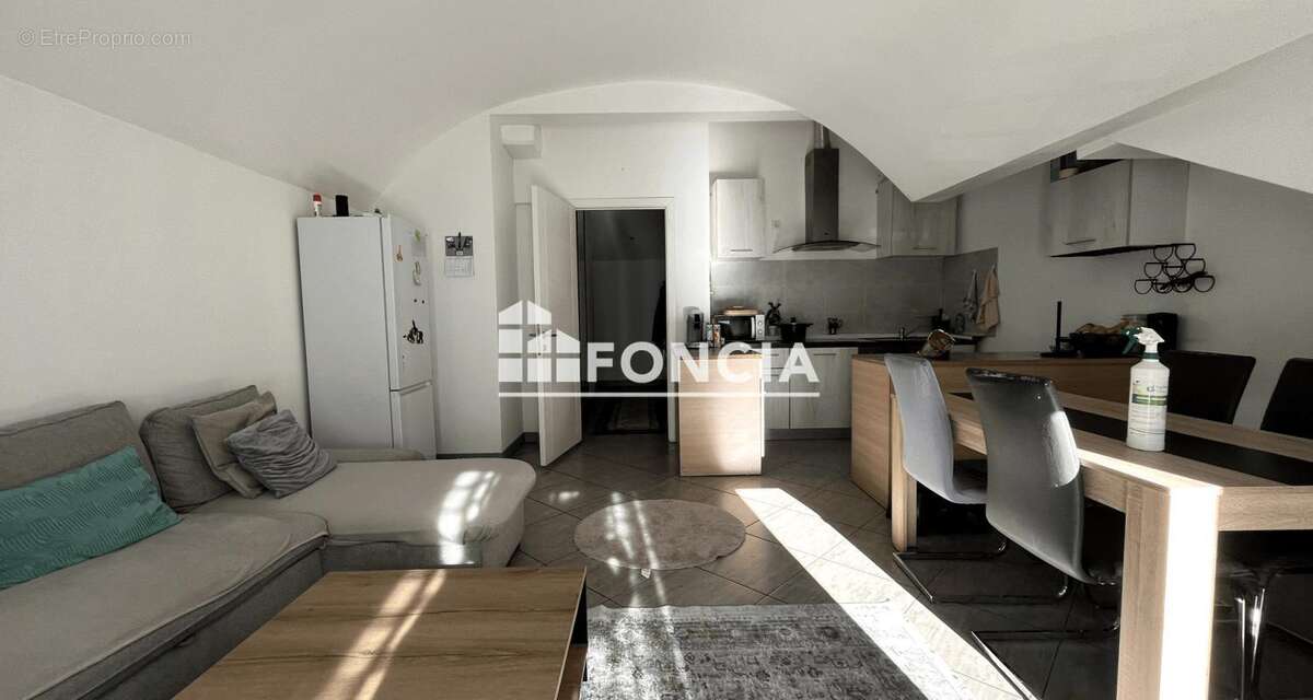 Appartement T4 avec balcon et parking vendu loué - photo 3