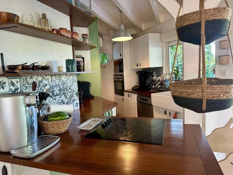 Maison à BAIE-MAHAULT