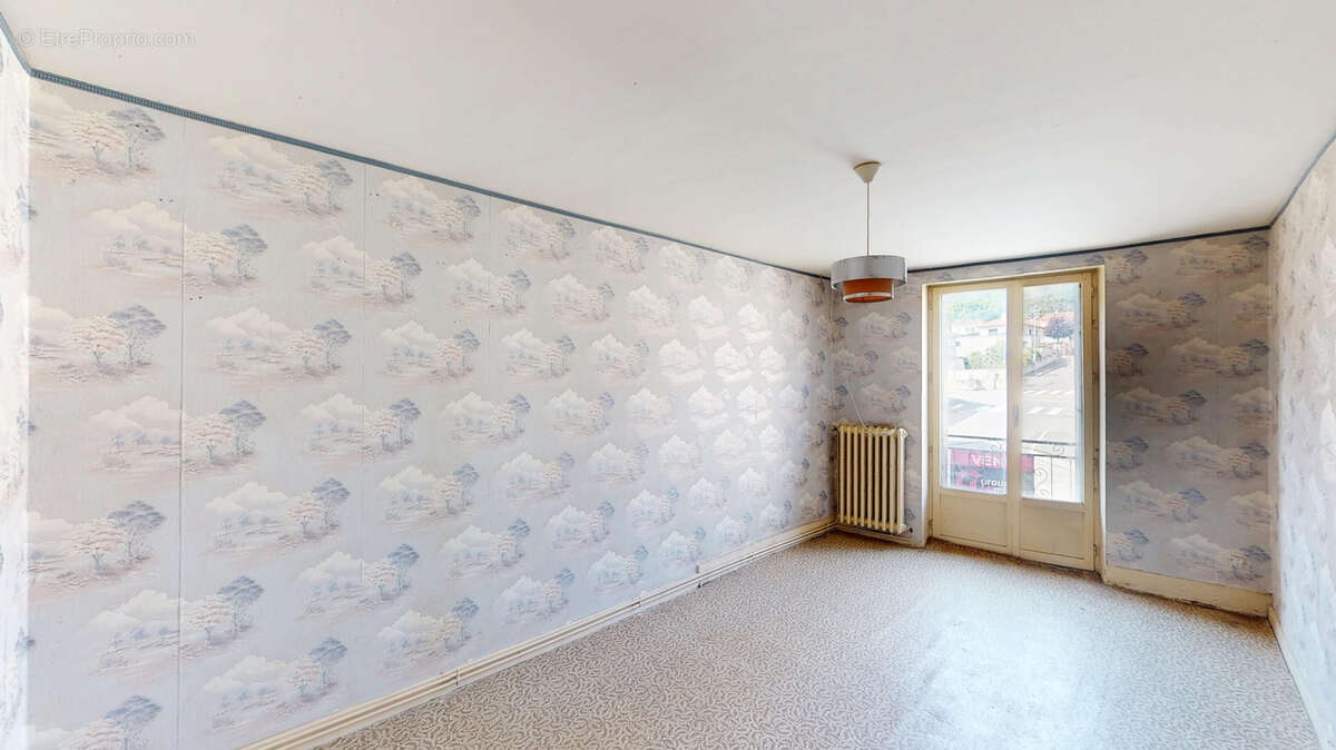 Appartement à UNIEUX
