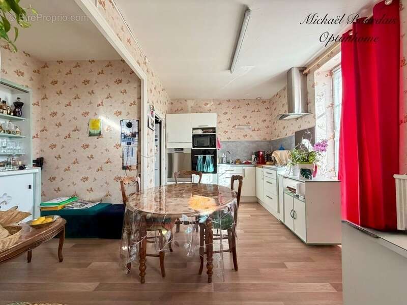 Maison à LUCHE-PRINGE