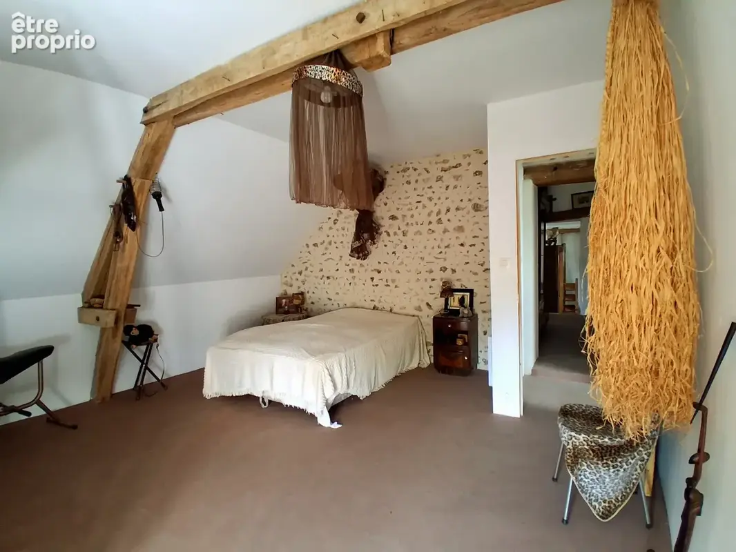 Longère avec dépendances, écurie et grange au calme d'un hameau - photo 12