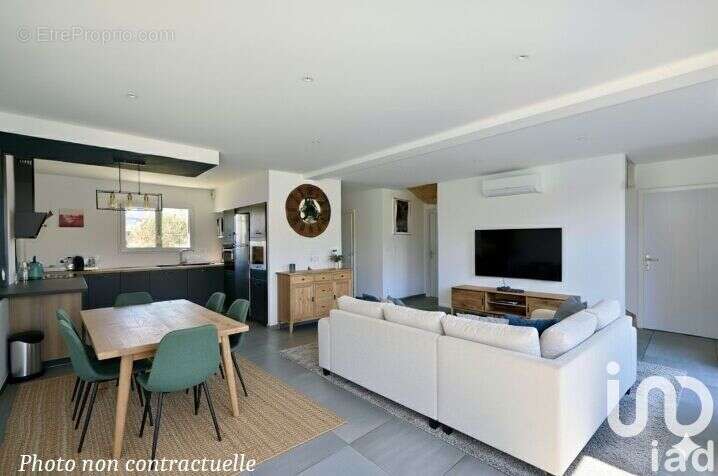 Photo 2 - Maison à PUSIGNAN