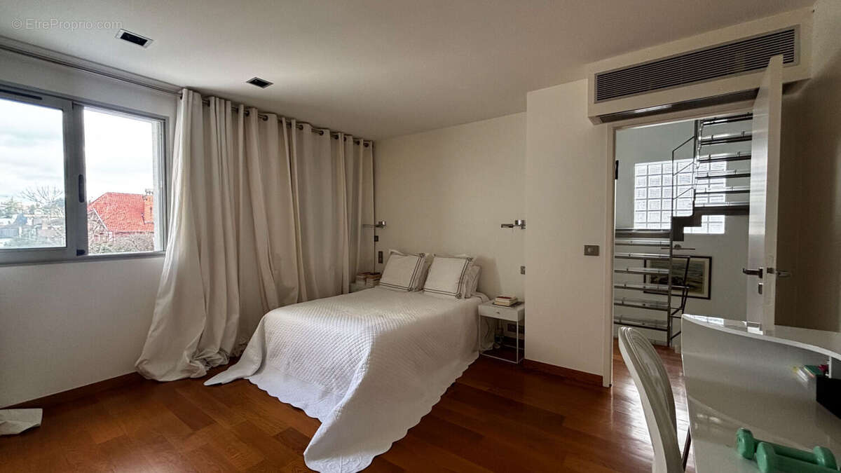 Maison à ENGHIEN-LES-BAINS