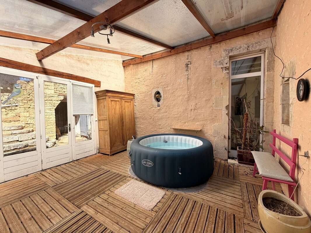 Coup de cœur : maison en pierre pleine de charme au cœur de Verteuil-sur-Charente - photo 12