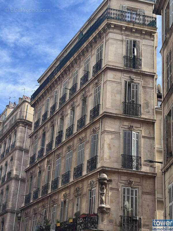 Appartement à MARSEILLE-1E