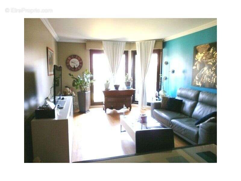 Appartement à LE PERREUX-SUR-MARNE