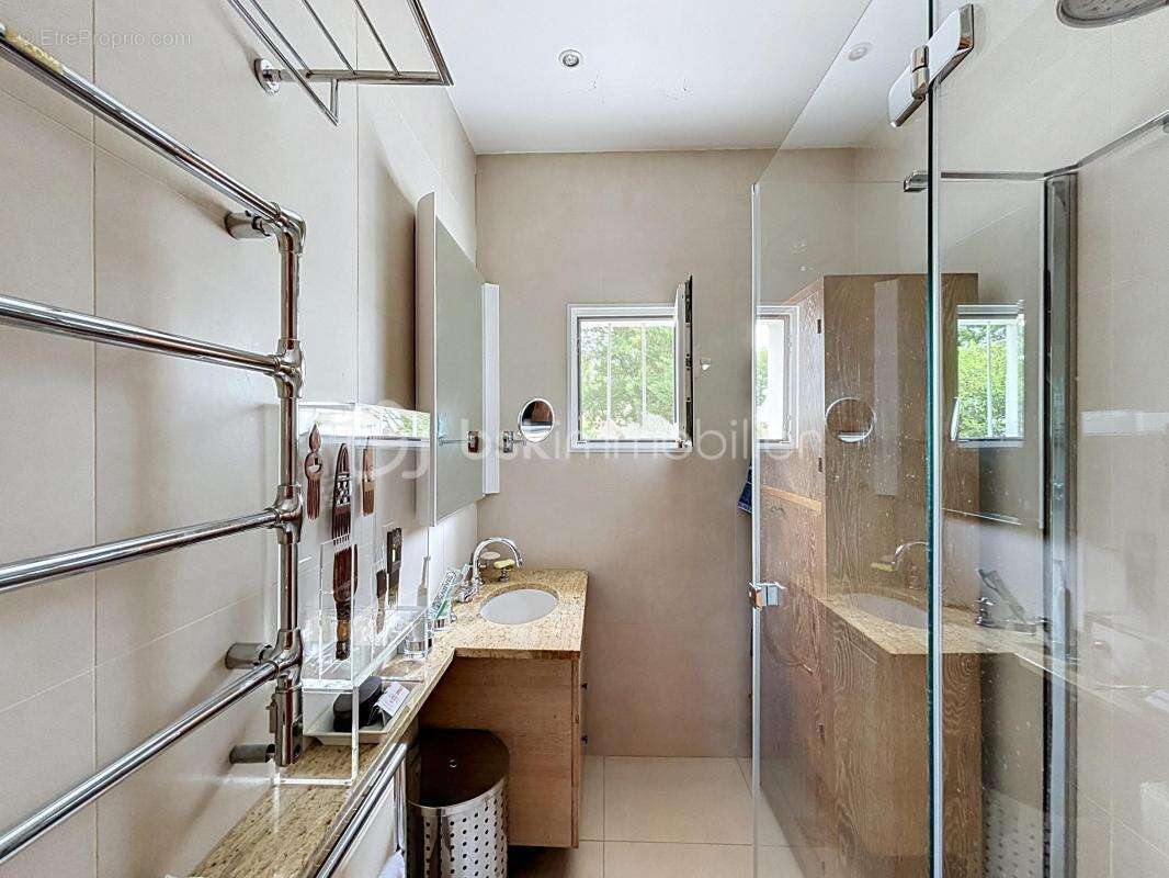 Appartement à GARCHES