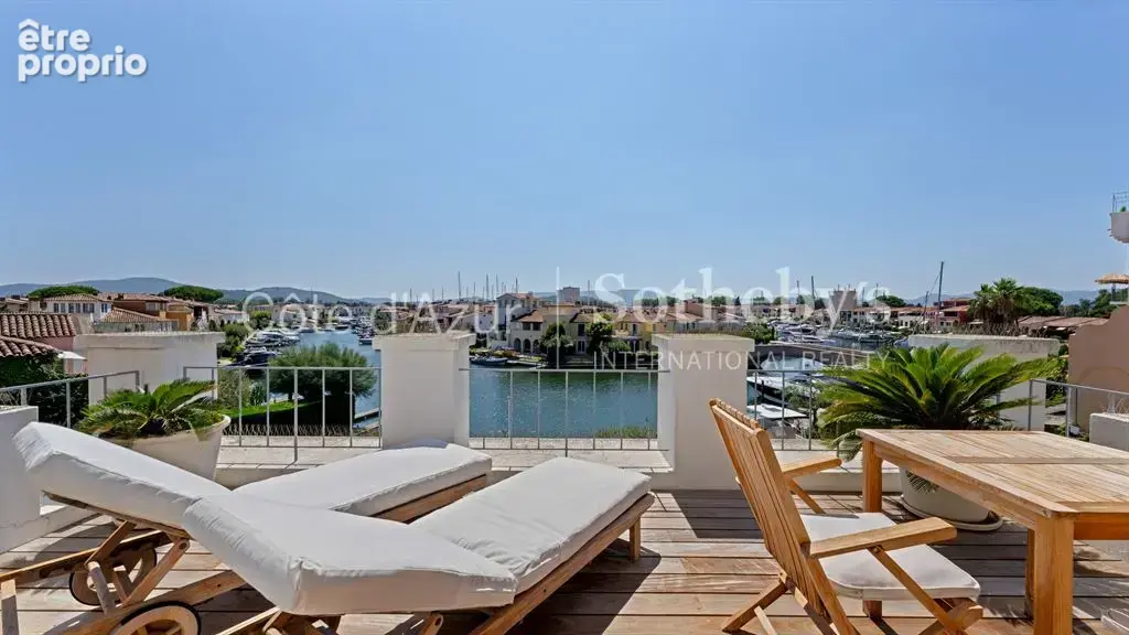 Port Grimaud, Maison de Maître de 538 m² avec piscine et deux amarrages privés de 24 mètres - photo 3