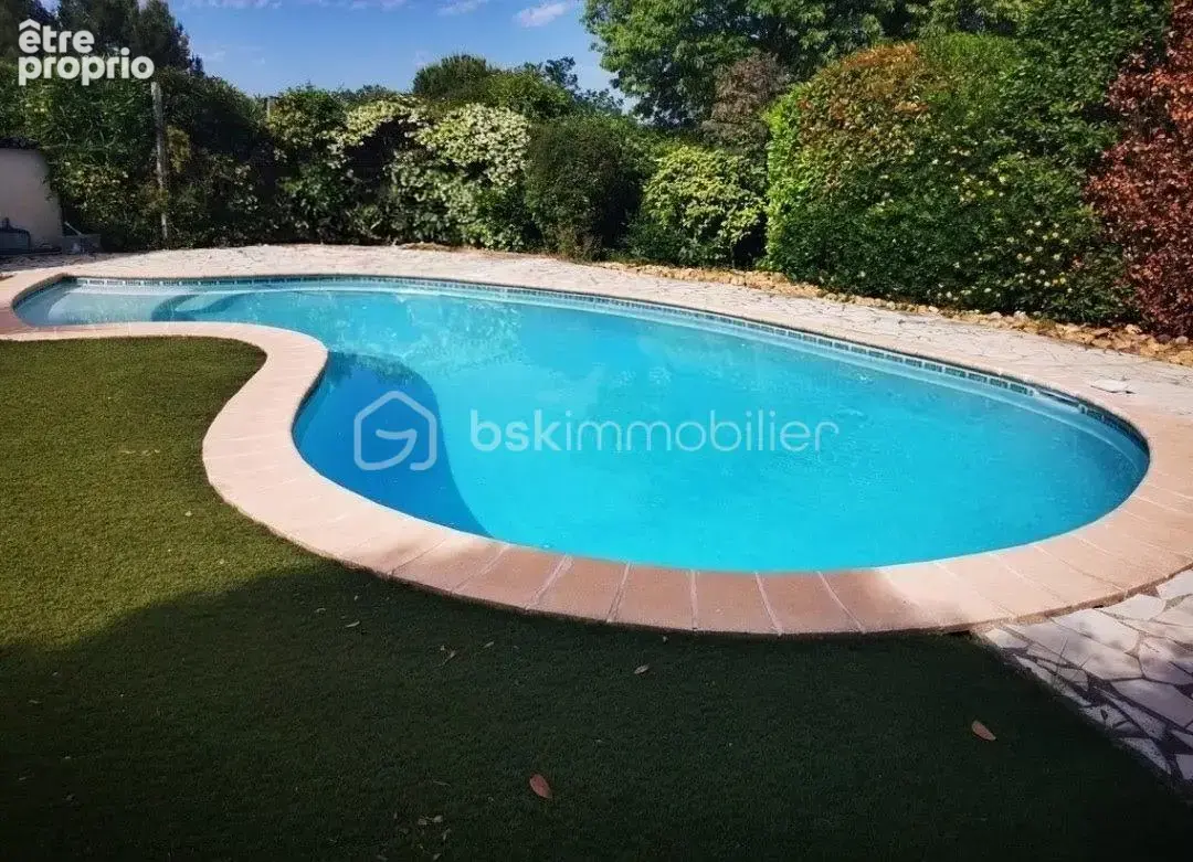 Villa T6 de 205 m² avec piscine - photo 2