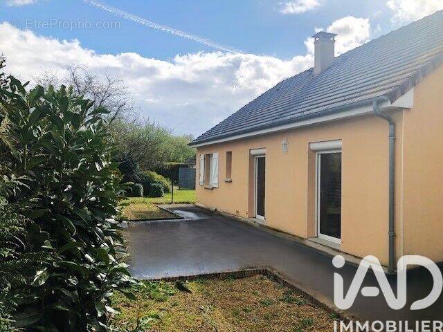 Photo 1 - Maison à LA FLECHE