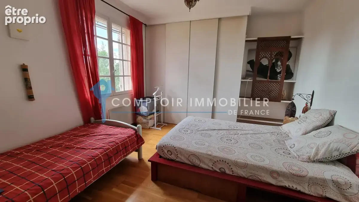 VAR (83) - À VENDRE - FLAYOSC - Coup de cœur pour cette villa provençale 7 pièces - photo 12