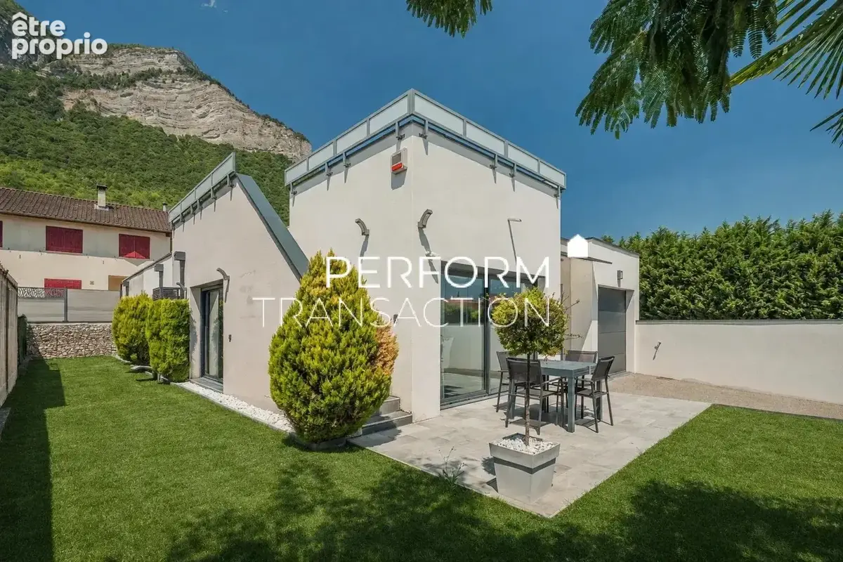 Lumbin - Maison contemporaine de plain-pied avec rooftop et vue Belledonne - photo 11
