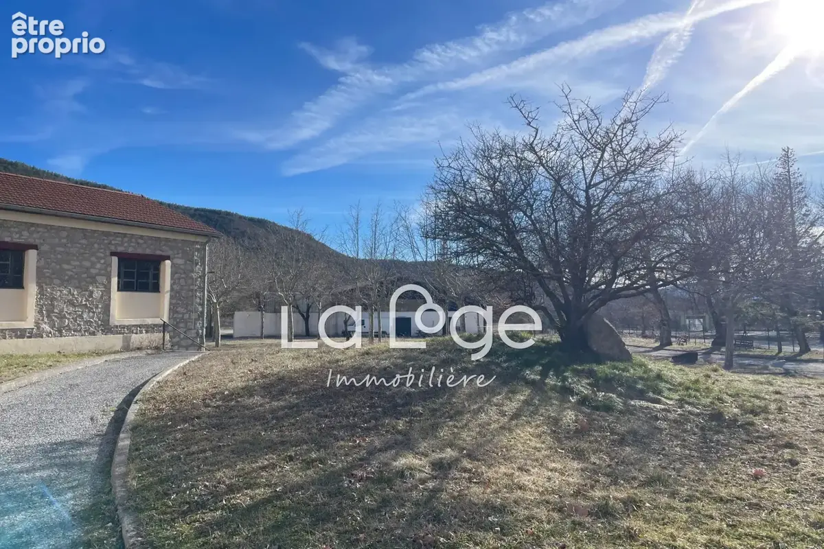 Commerce 1 238 m² à vendre à Aspres-Sur-Buech (05140) - photo 6