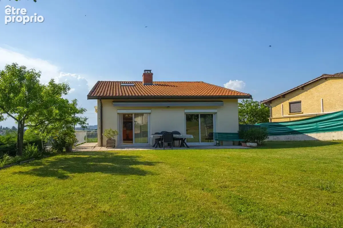 Maison sur sous-sol aménagé avec vue dégagée et piscine - photo 15
