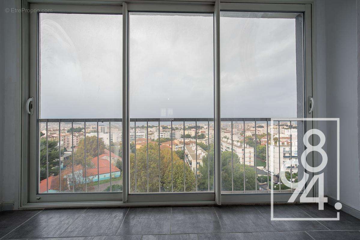 Appartement à MARSEILLE-4E