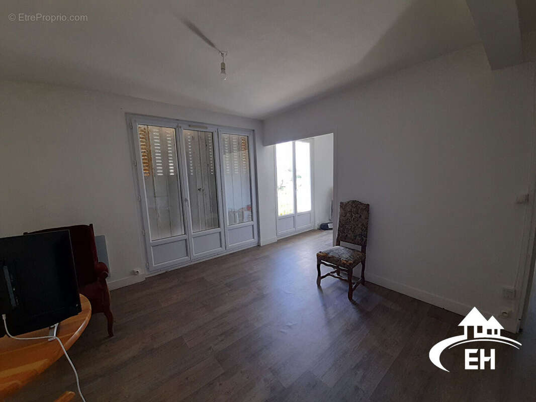 Appartement à LA NEUVE-LYRE