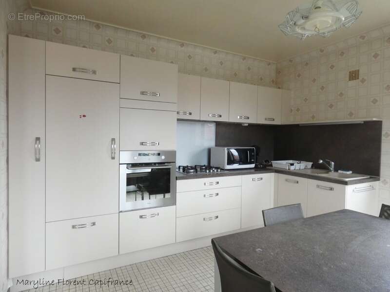 Maison à LA ROCHE-BLANCHE