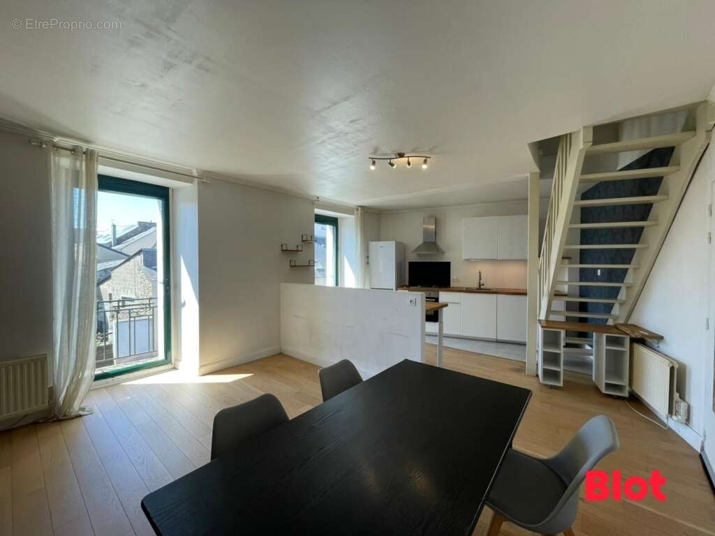 Appartement à BAIN-DE-BRETAGNE