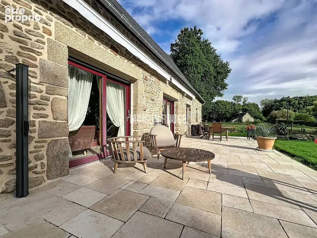 Maison en pierre rénovée avec piscine chauffée sur 3 200 m² de terrain à Val Couesnon - photo 24