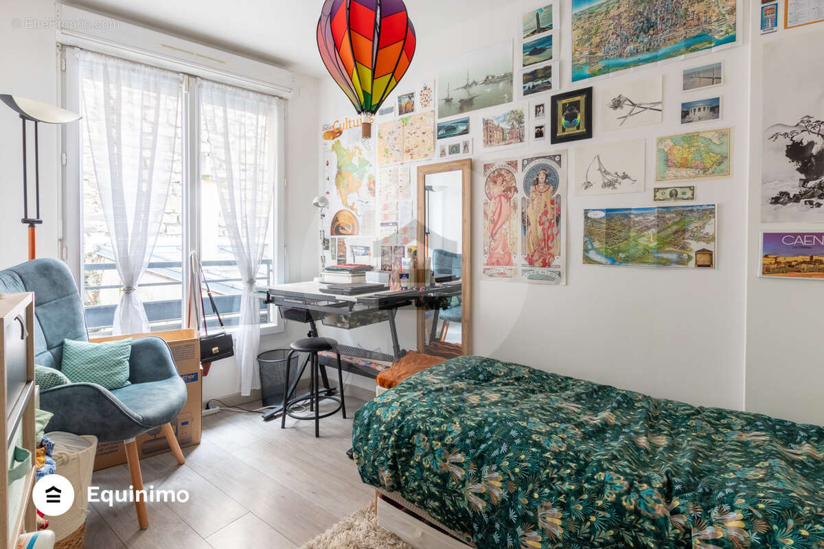 Appartement à LES LILAS