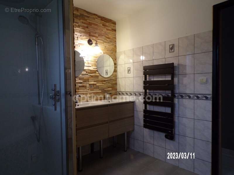  Maison de plain-pied 105 m² – 3 chambres + bureau – Terrain clos de 700 m² – Roullet-Saint-Estèphe - photo 5