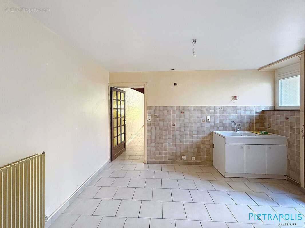 Appartement 407 m² à Tarare  - photo 3
