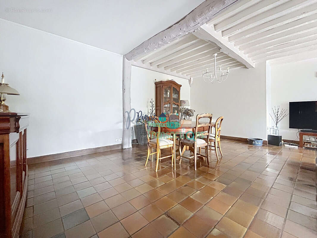 Maison 235 m² à Lillebonne  - photo 4