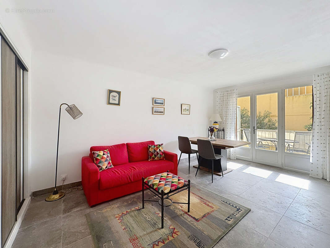 Appartement à SANARY-SUR-MER