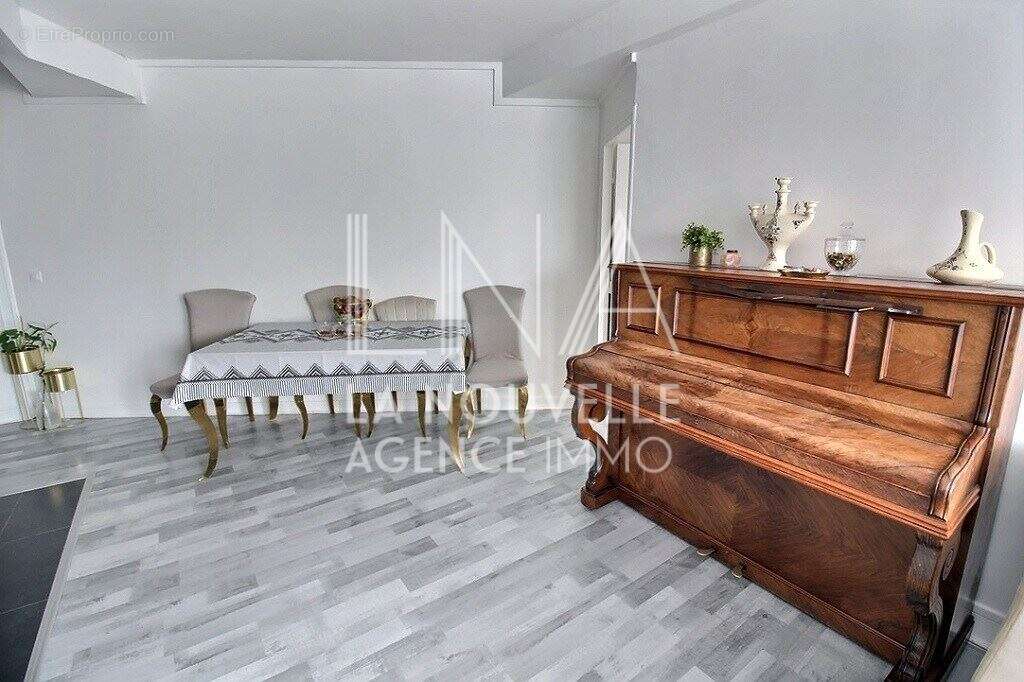 Place Carnot - T4 80m² + cave - photo 3