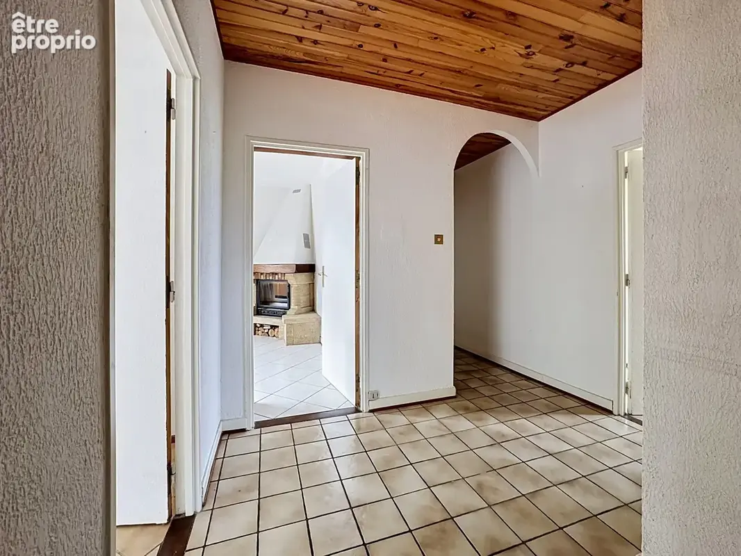 Appartement T5 94m2, avec balcon, garage, cave et grenier - photo 5