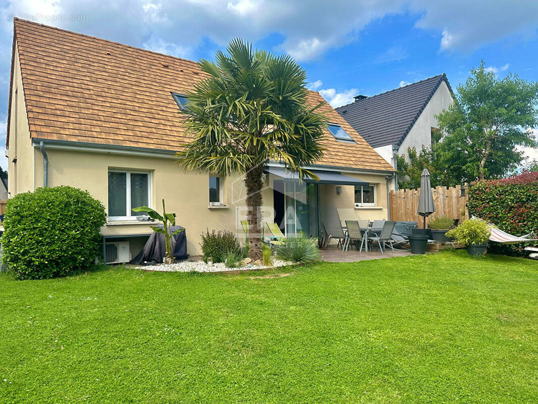 Maison à SAINT-PAVACE