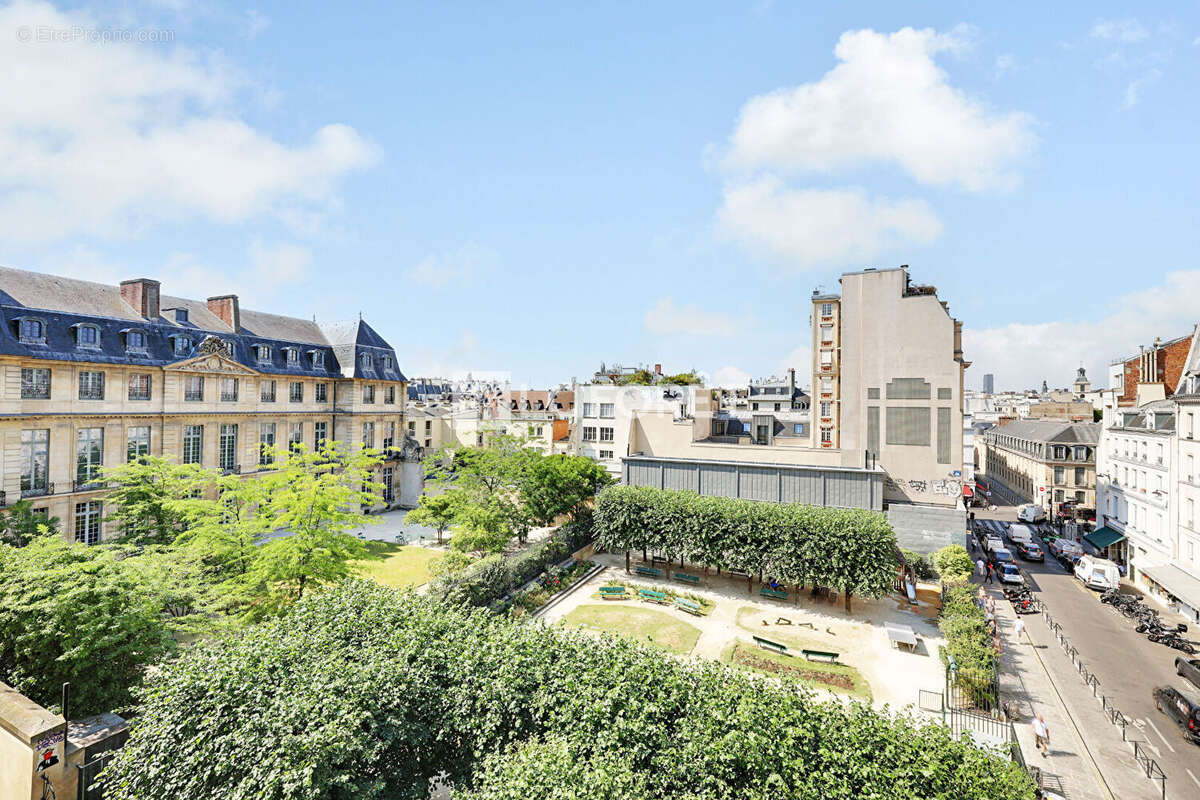 Appartement à PARIS-3E