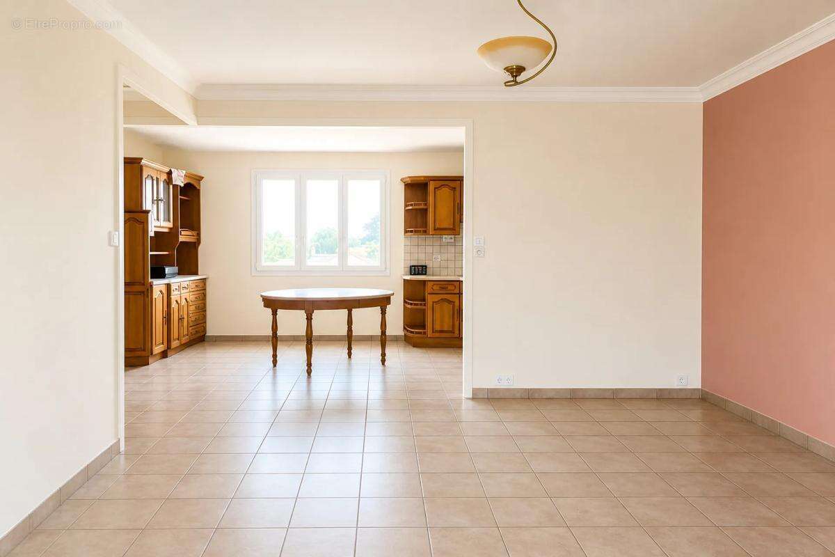 Appartement de 5 pièces de 93 m² à Les Herbiers - photo 2