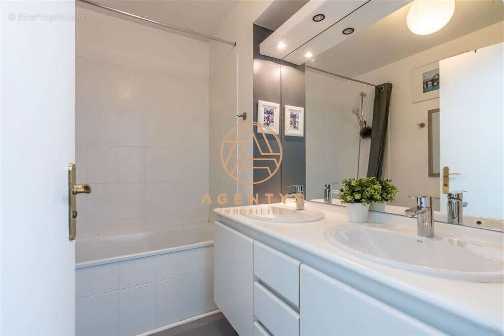 Appartement à NOGENT-SUR-MARNE