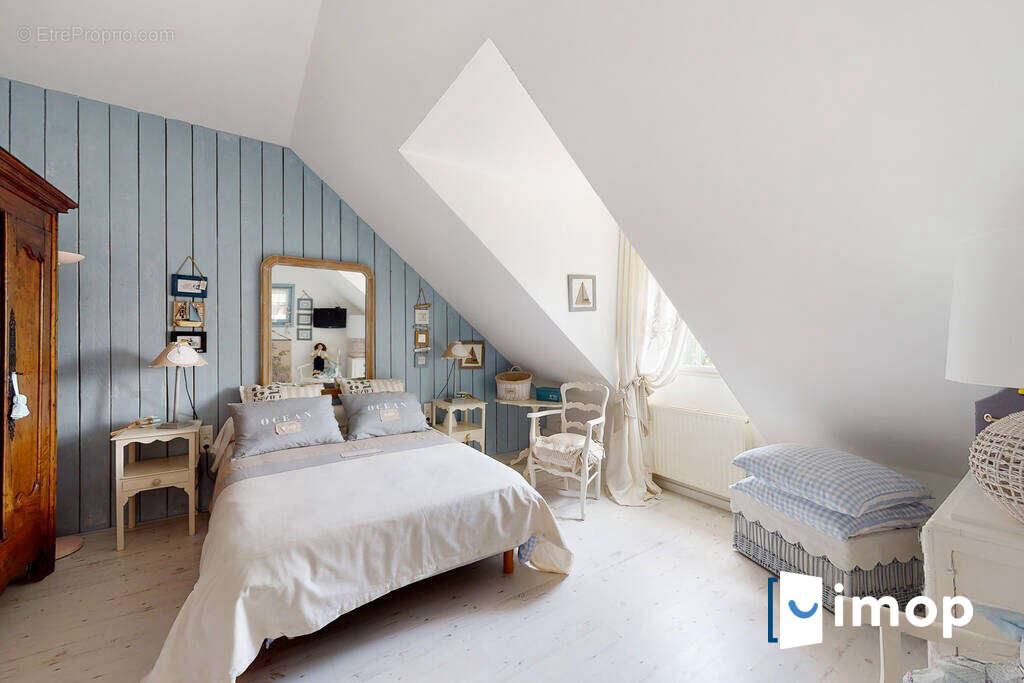 Maison à SAVIGNY-LE-TEMPLE