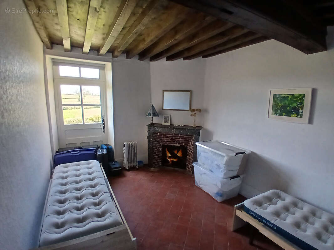 Maison à CHASTELLUX-SUR-CURE