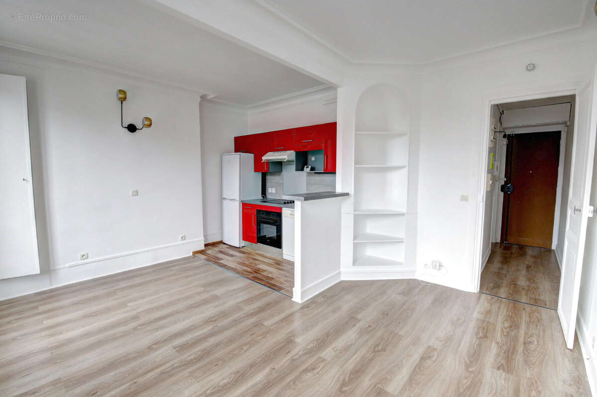 Appartement à PARIS-18E