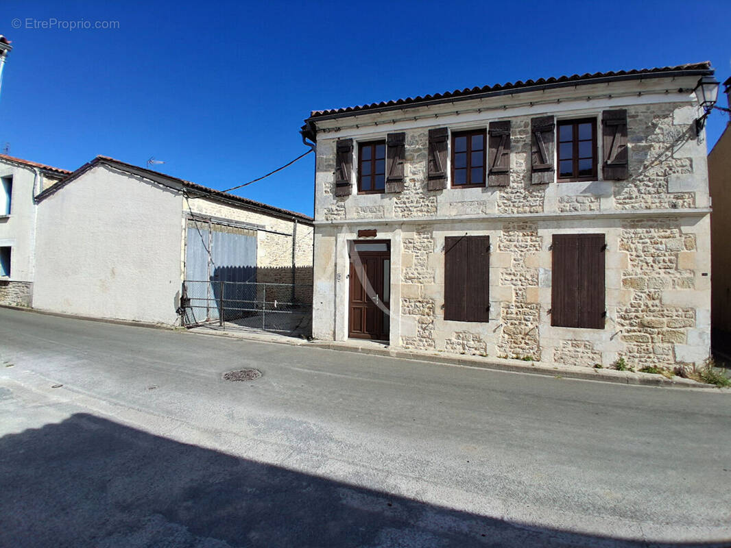 Maison à SAINT-JEAN-D'ANGLE